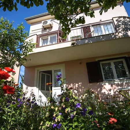 Apartmani Vitkovic II Cres Exteriör bild