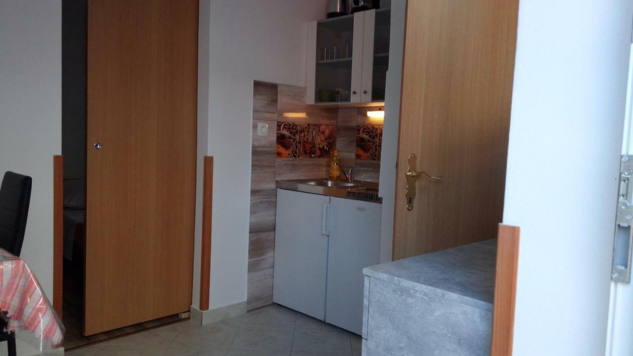 Apartmani Vitkovic II Cres Exteriör bild